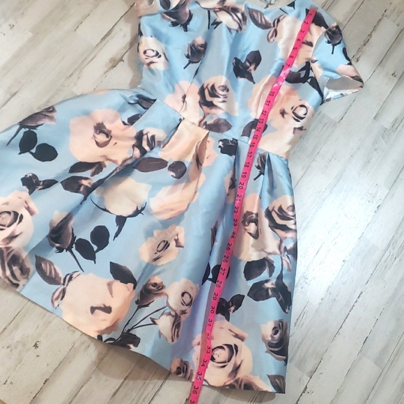 Chi Chi London Blue floral pleated party dress UK12/US8 - Picture 13 of 16